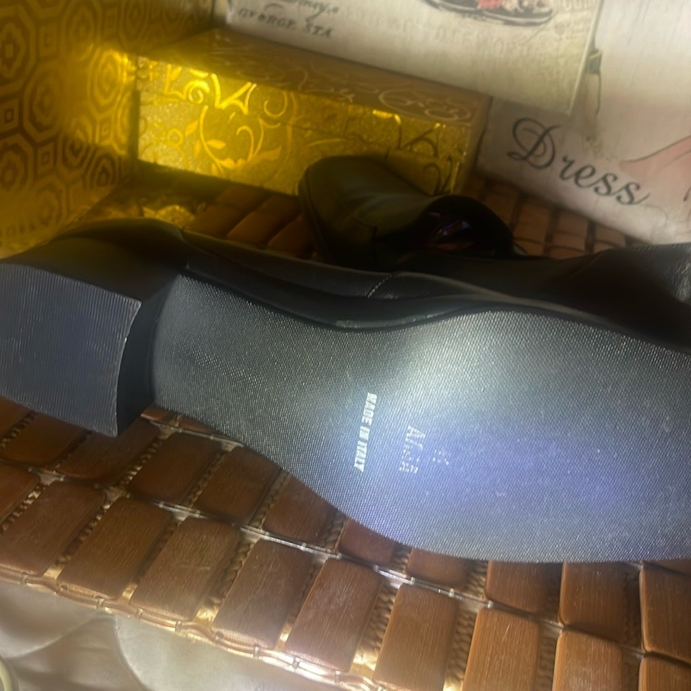 Amalfi Black Leather Loafers Women’s - Picture 6 of 7